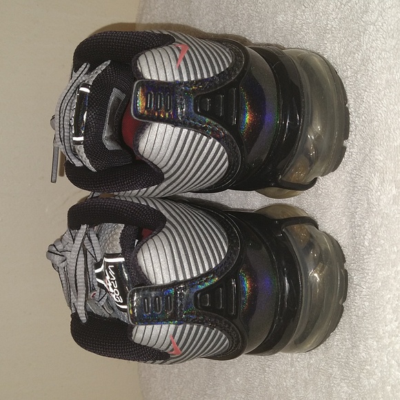 Nike Vapormax 360 Metallic Silver Running Sneakers - Picture 4 of 7